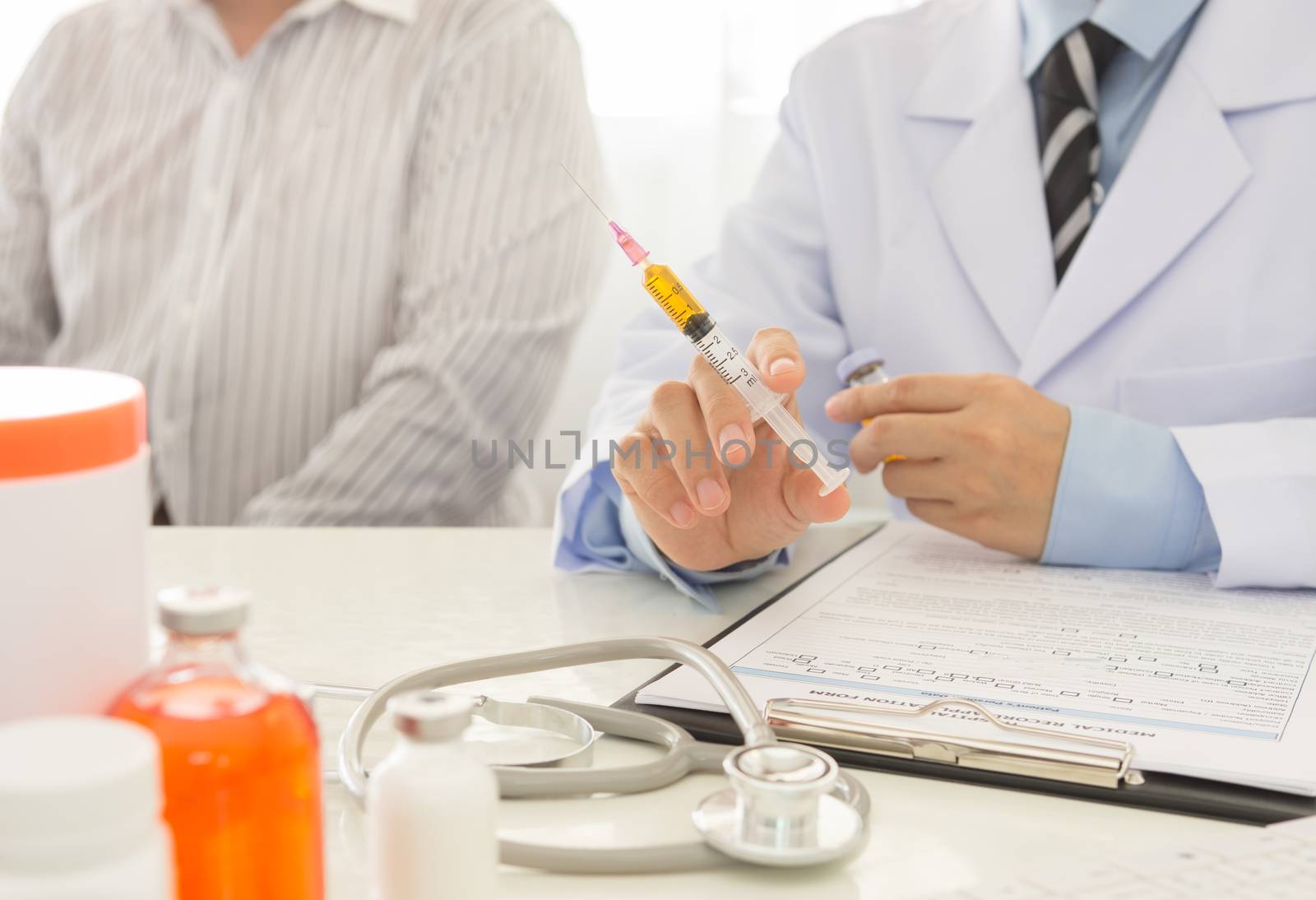 doctors treatment and instructive to patient. medical concept