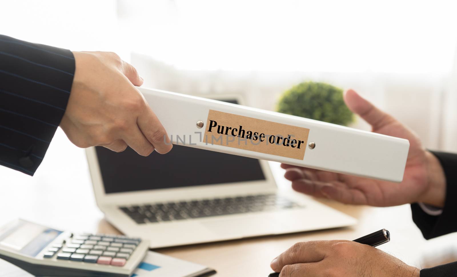 salesman sends summary purchase orders file to accountant. select focus.