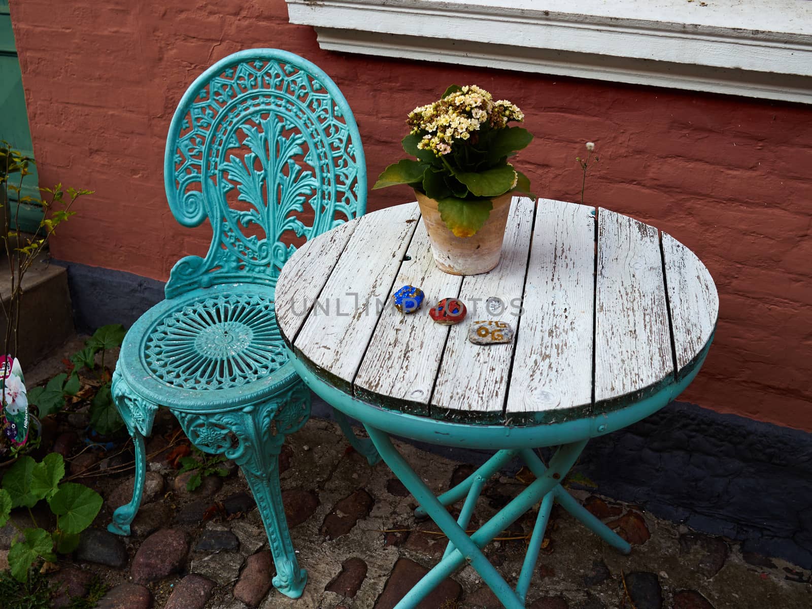 Vintage old fashioned cafe chairs with table Denmark by Ronyzmbow