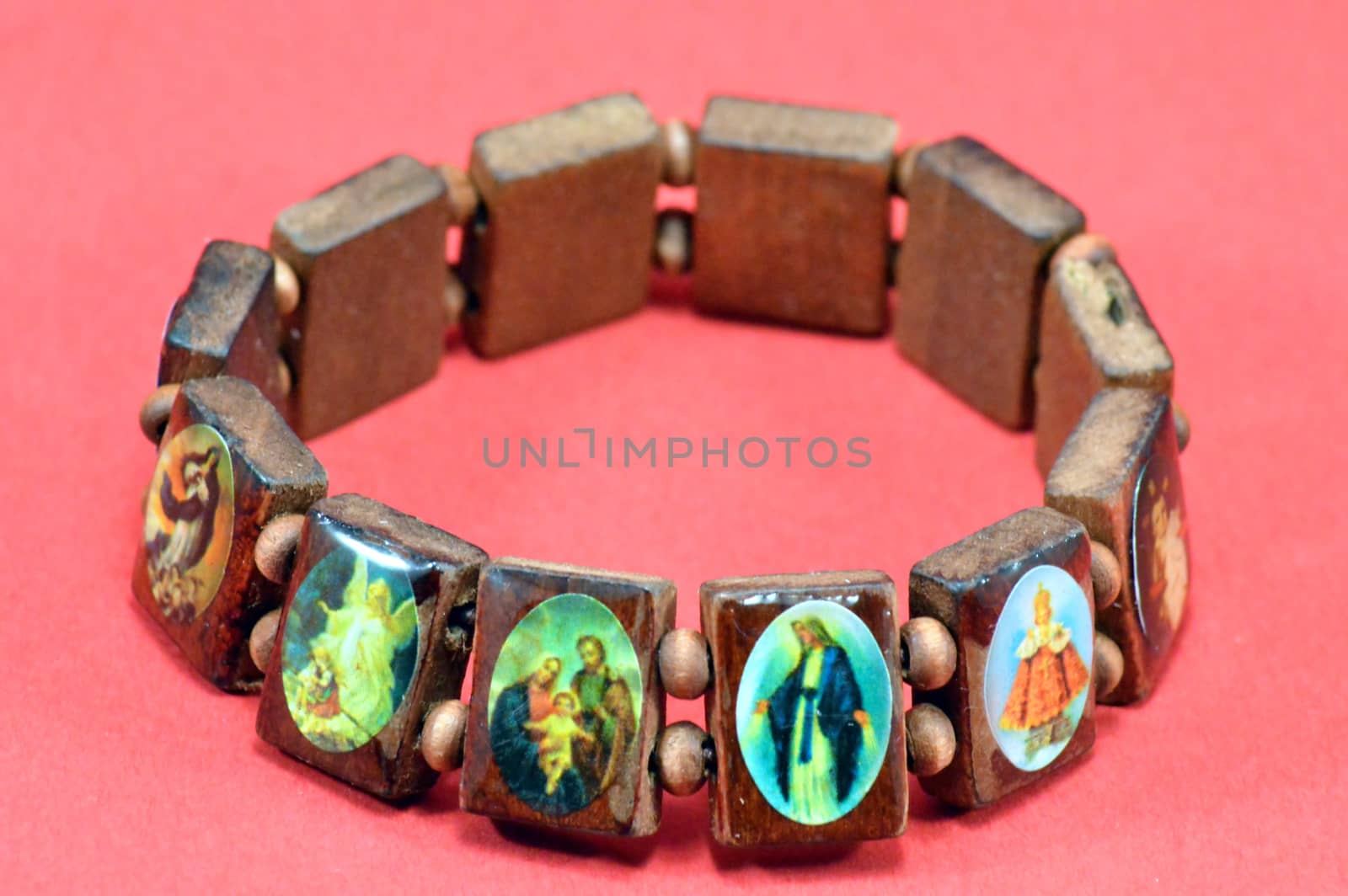 Bracelet in small pieces of wood. by Philou1000