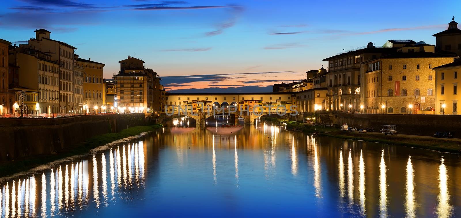 Ponte Vecchio and river Arno in Florence, Italy