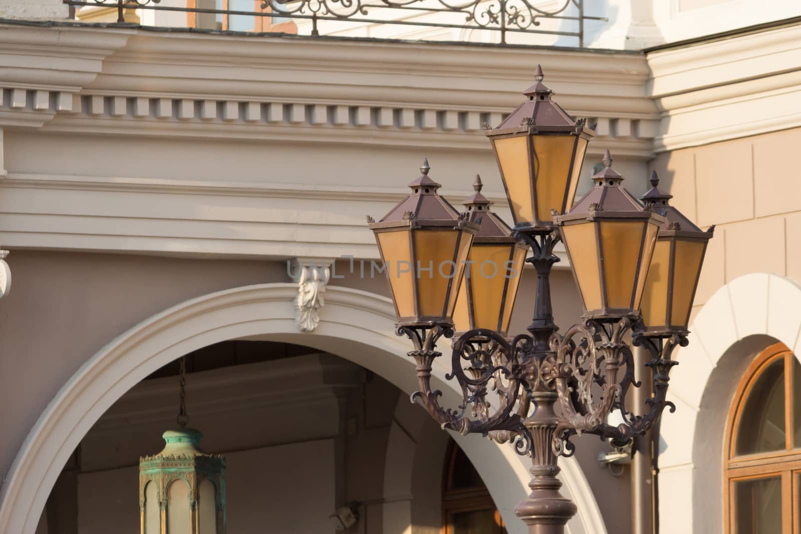 old fashioned street lamp by liwei12