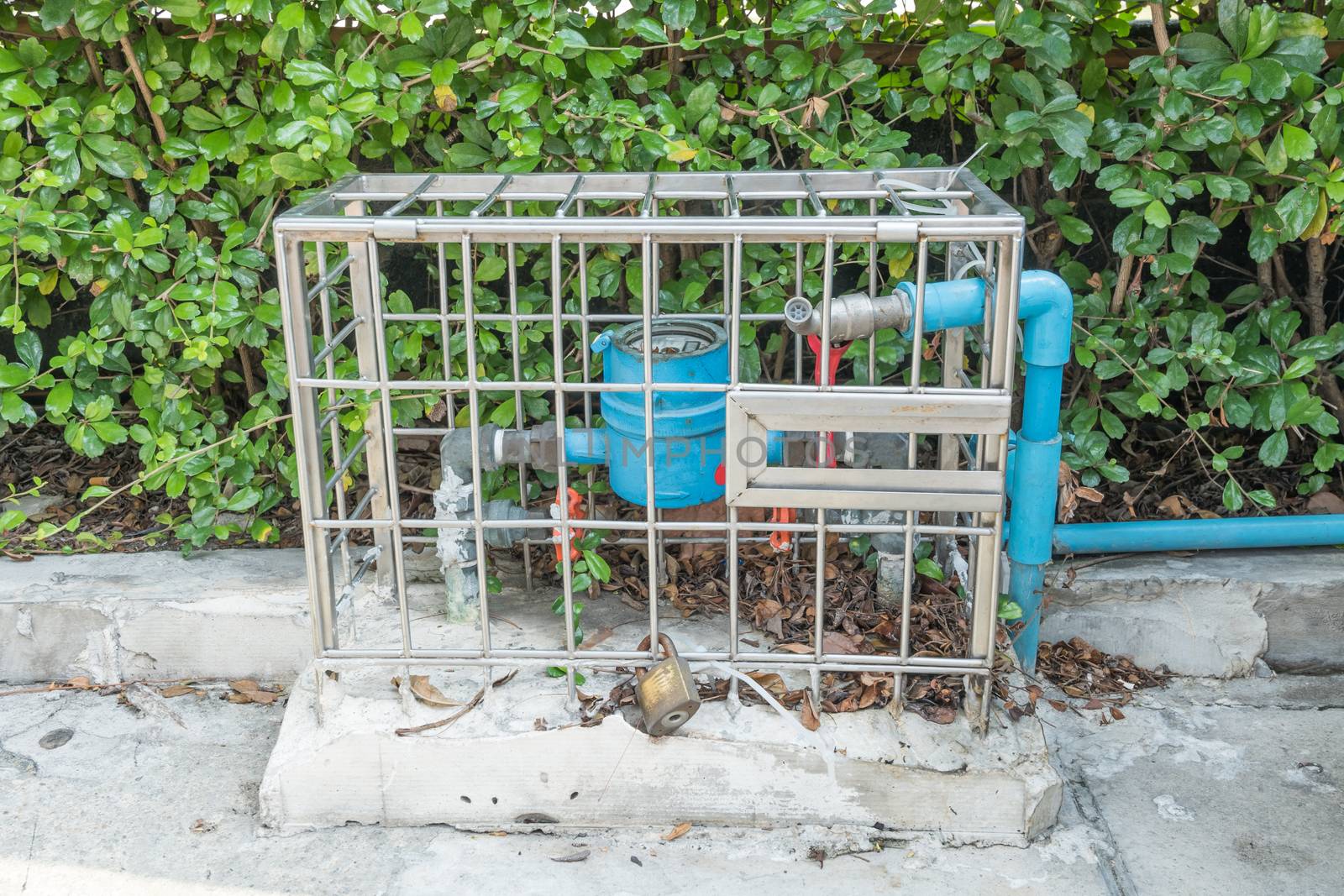 Cage meter water theft. by Soranop01