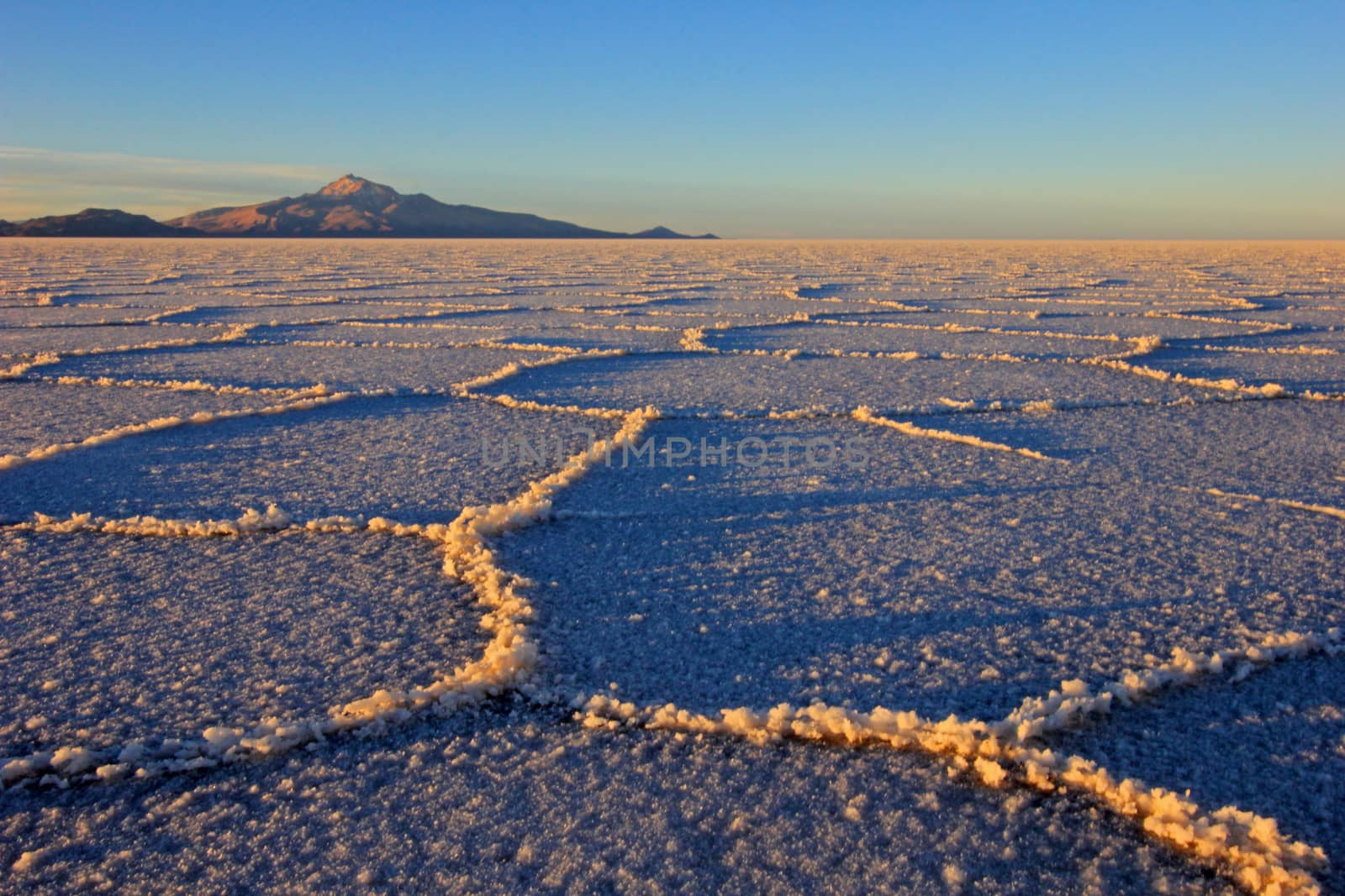 Salar de Uyuni, salt lake, is largest salt flat in the world, altiplano, Bolivia, South America