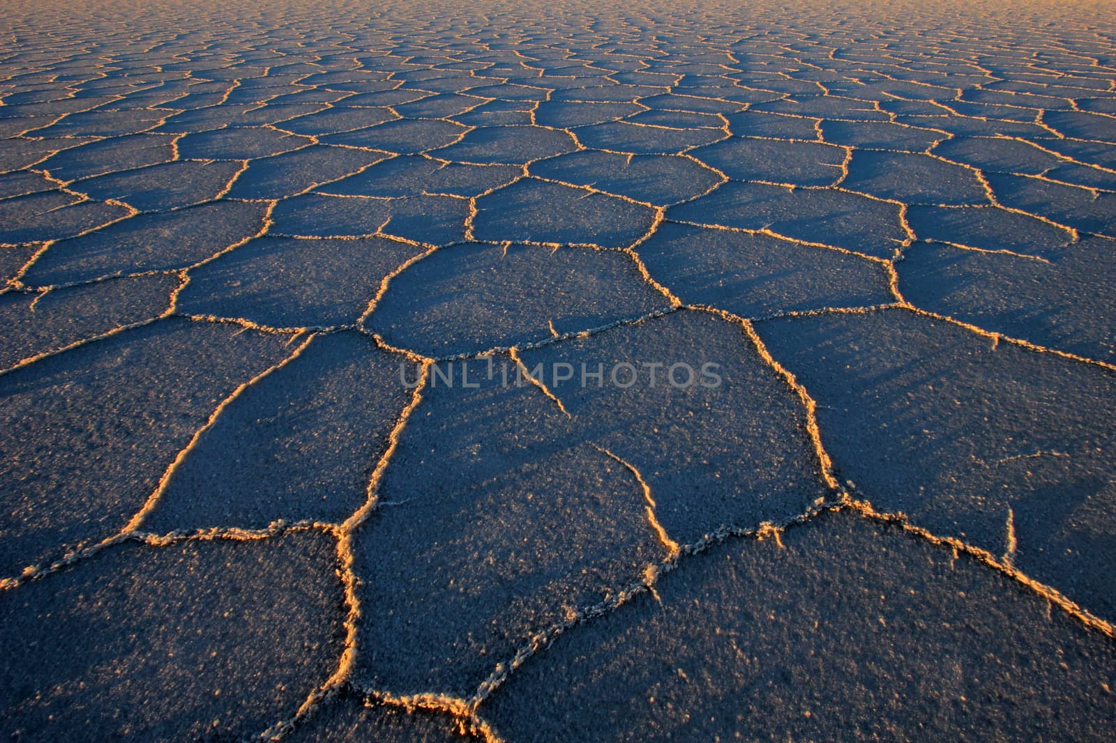 Structure on Salar de Uyuni, salt lake, is largest salt flat in the world, altiplano, Bolivia, South America