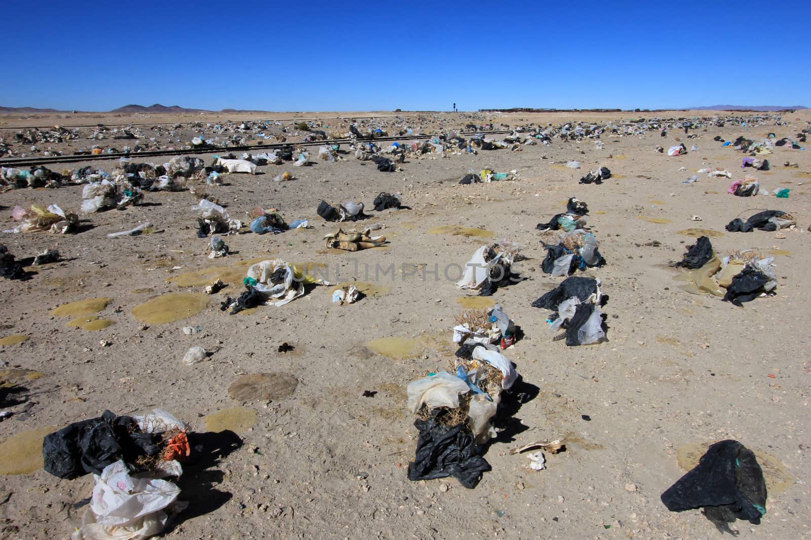 Waste laying everywhere in Bolivia, near Uyuni train graveyard