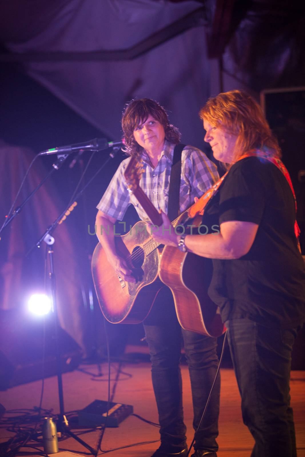 Amy Ray and Emily Saliers Play Guitar by Creatista