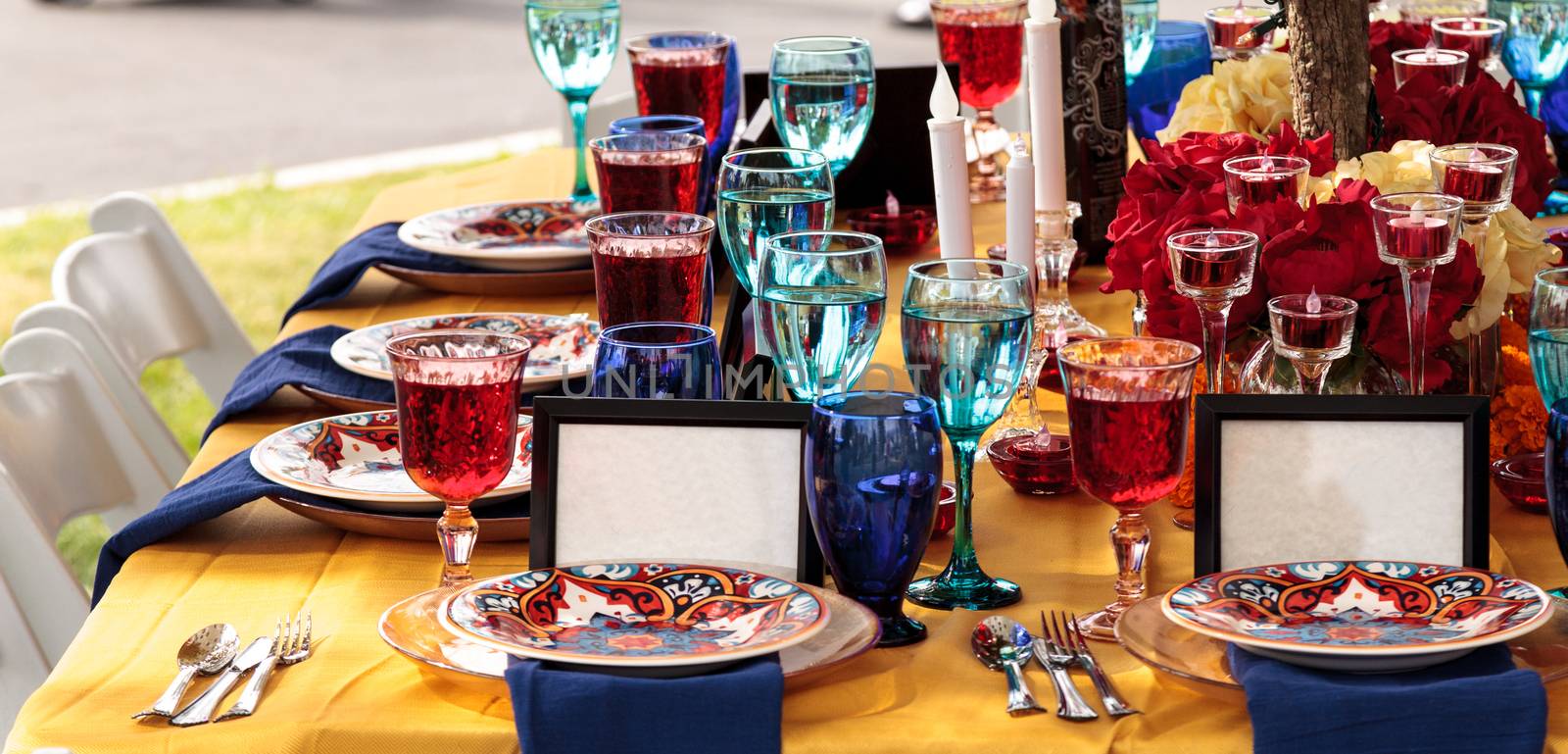 Red and royal blue table setting by steffstarr