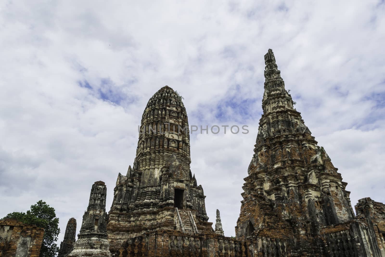 Old Beautiful Thai Temple wat Mahathat, Ayutthaya Historical Park, Ayutthaya, Thailand