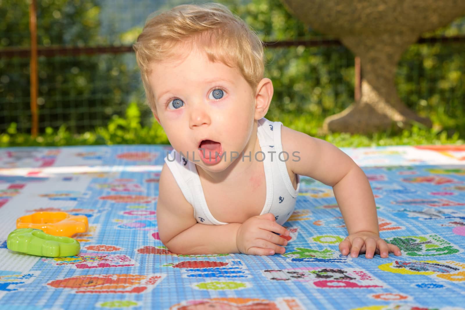 infant boy crawling by Robertobinetti70