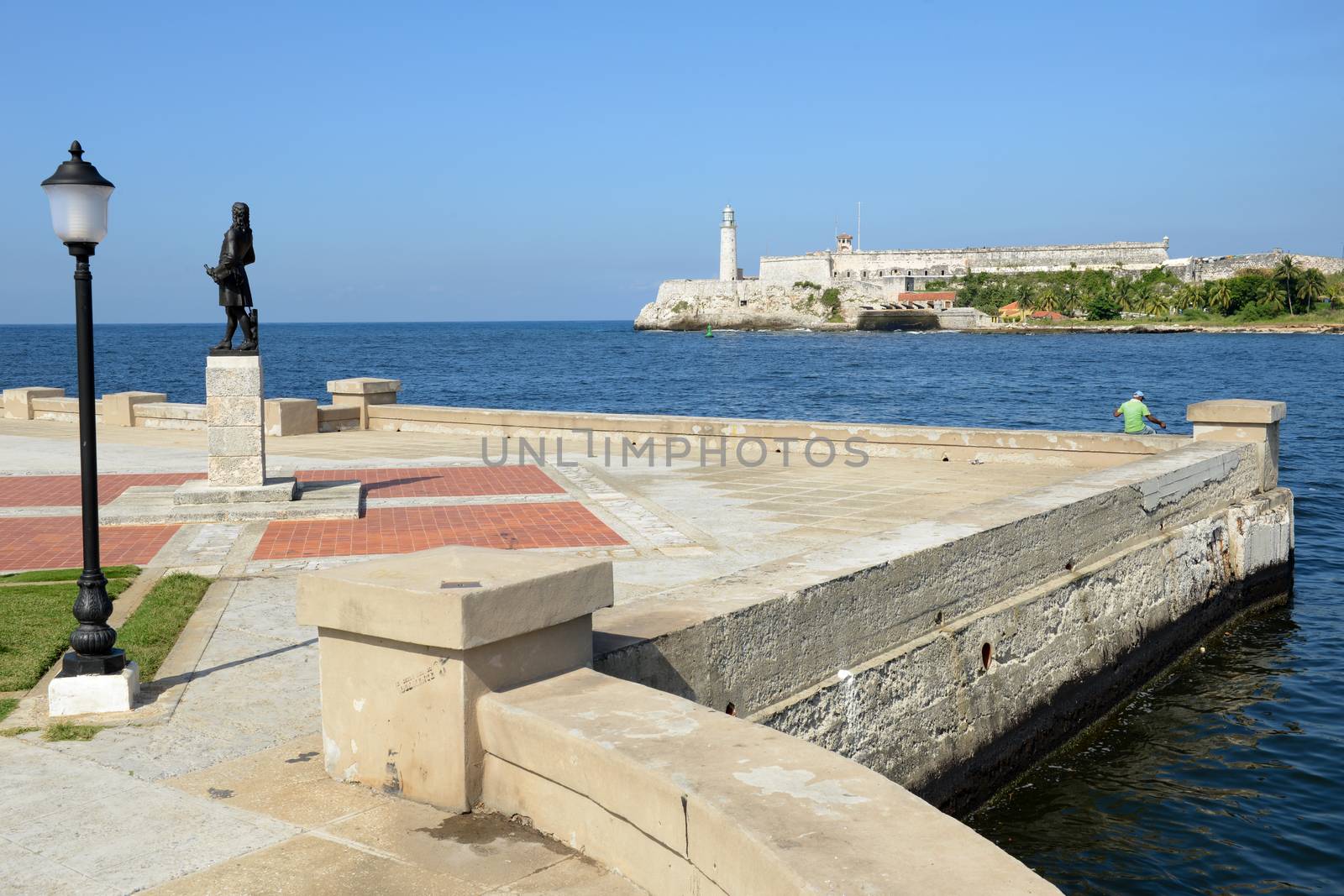 The castle and lighthouse of El Morro by Fotoember