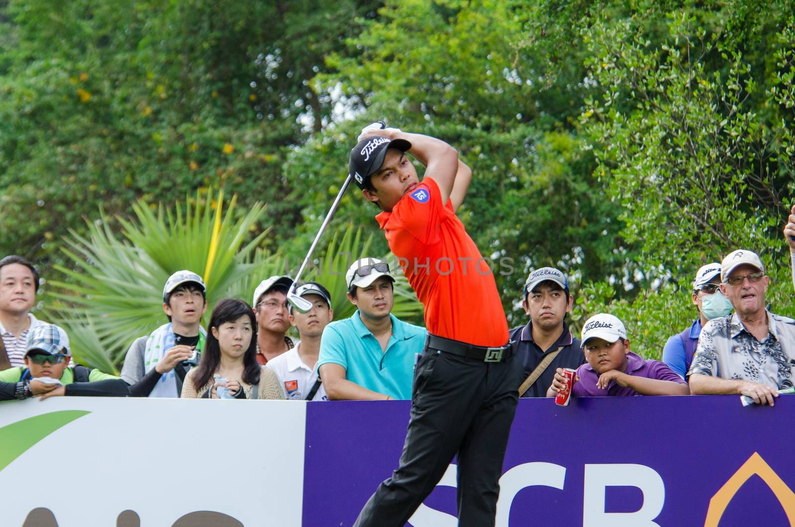 Natipong Srithong in Thailand Golf Championship 2015 by chatchai