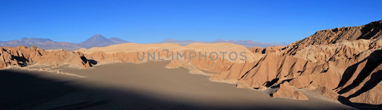 Valle de la Luna, valley of the moon, Atacama desert Chile by cicloco