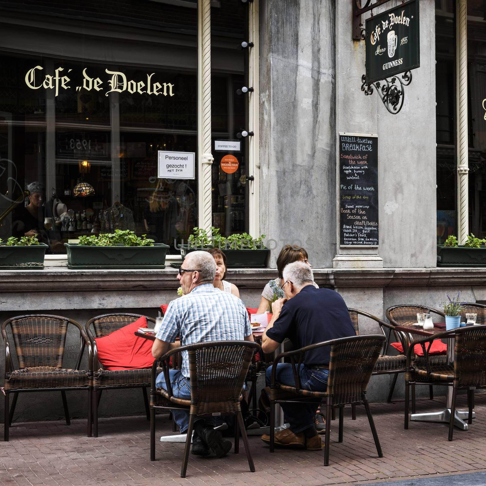 cafe restaurant in Amsterdam by ventdusud