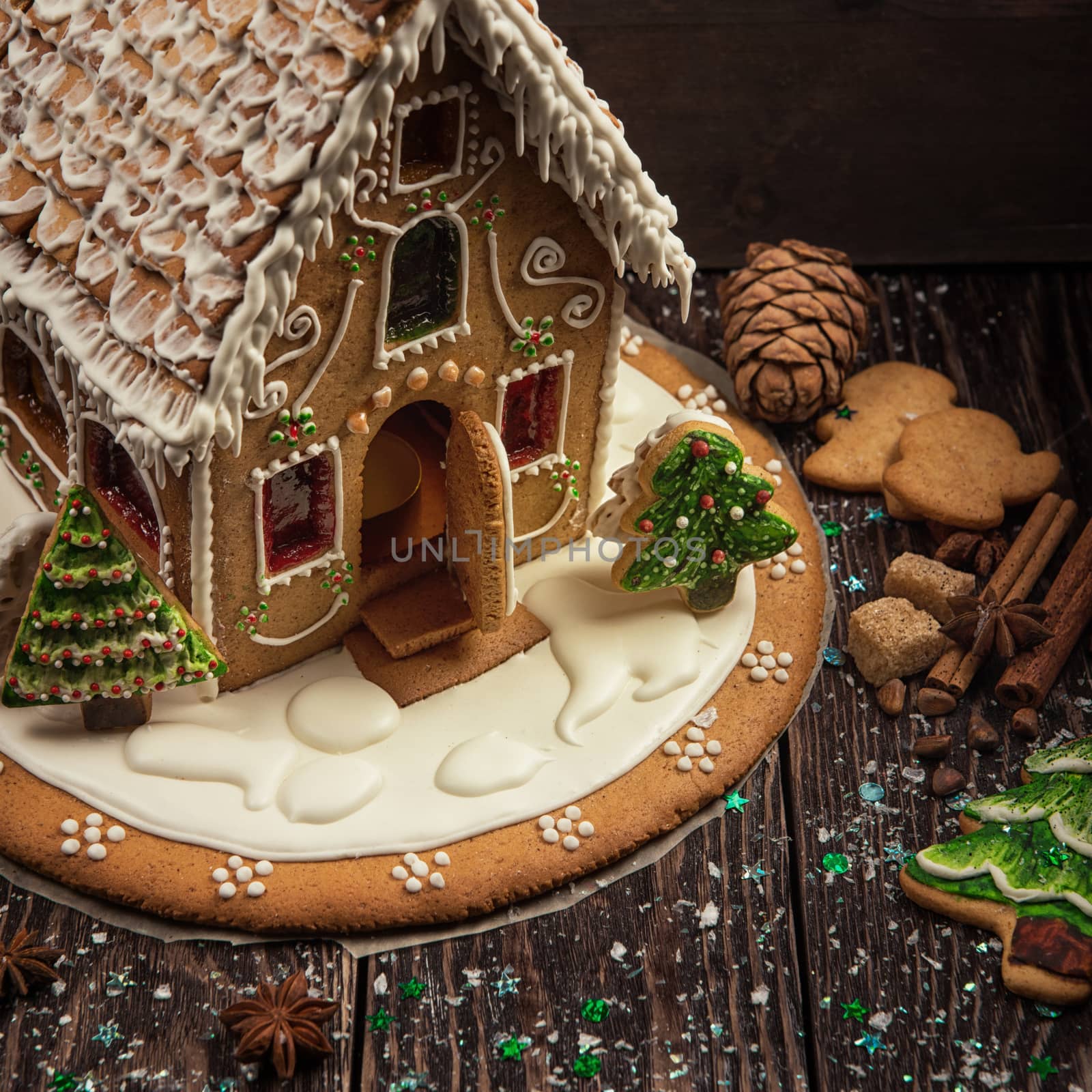 Homemade gingerbread house by rusak