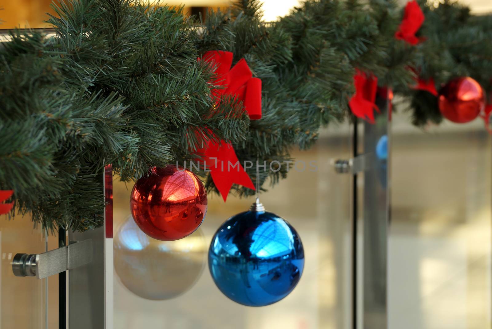 Christmas decoration of shopping center spheres, bows by Vadimdem