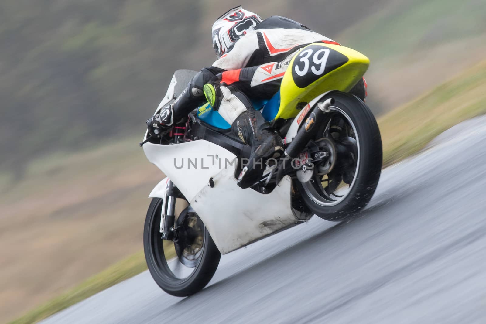 Round 4, Victorian Road Racing Championships by davidhewison