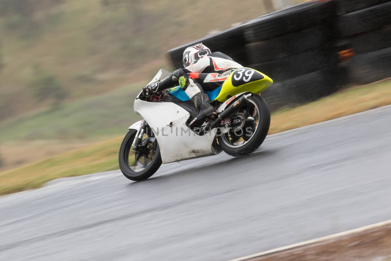 Round 4, Victorian Road Racing Championships by davidhewison