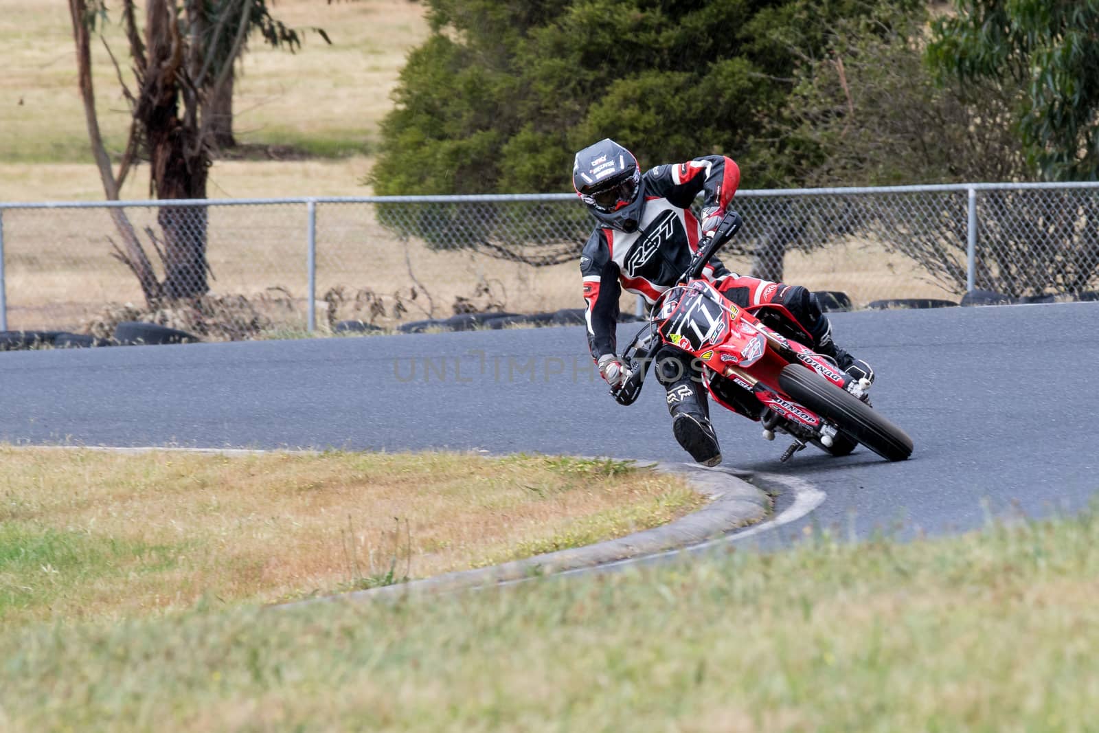 MELBOURNE, AUSTRALIA – NOVEMBER 13: during Round 4, Victorian Road Racing Championships. Broadford, Australia.  Photo: Dave Hewison