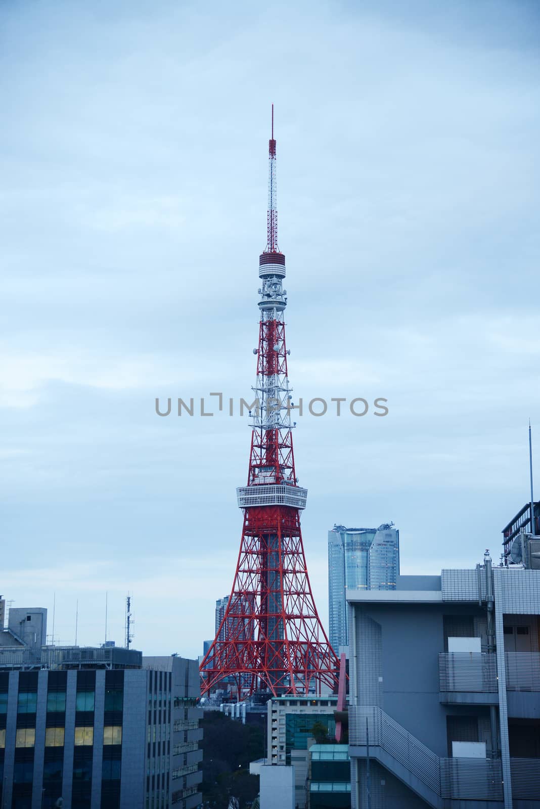 tokyo tower by porbital