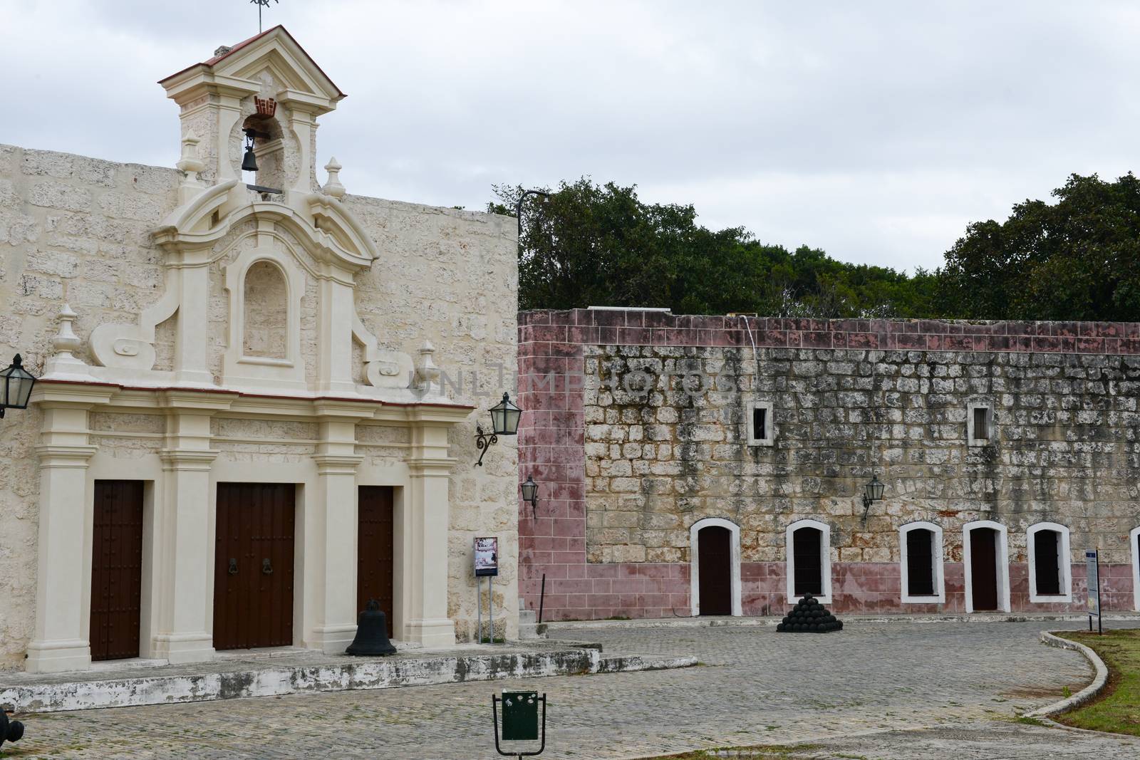 San Carlos chapel at La Cabana fortress at Havana by Fotoember