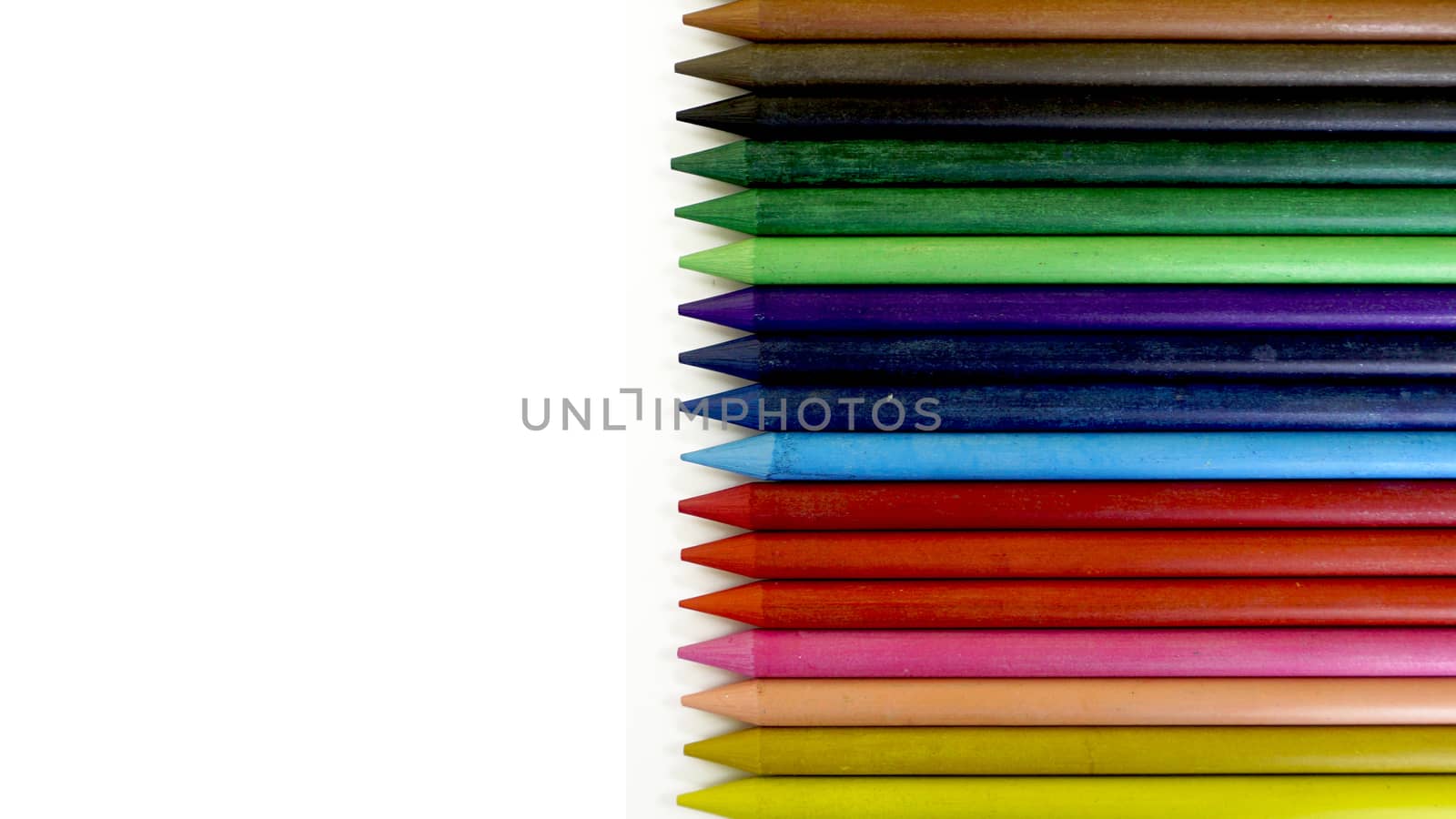 Color pencils layout right hand side long horizontal
