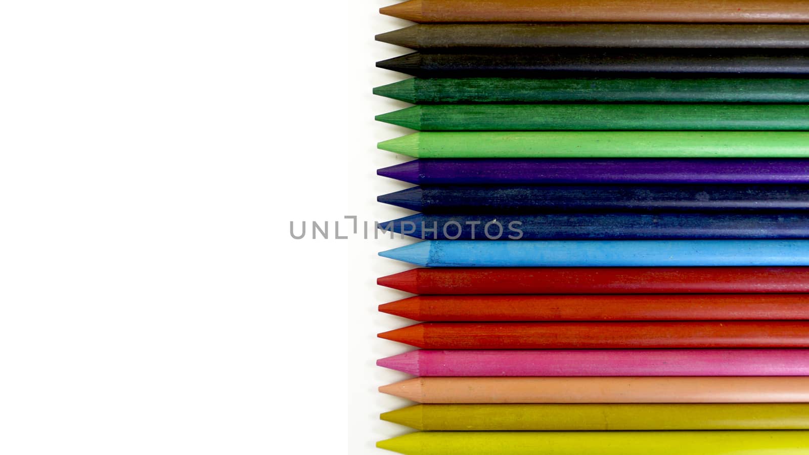 Color pencils layout right hand side long horizontal