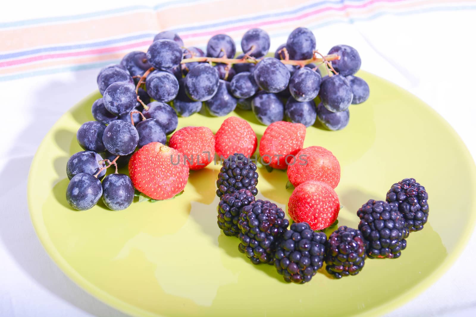 healthy fruits 2 by iacobino