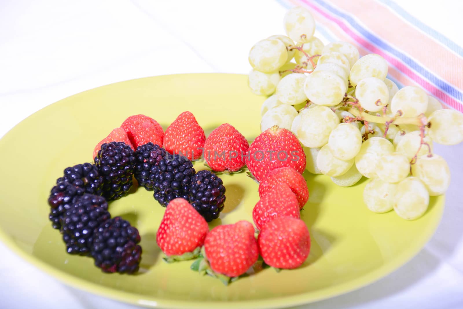 healthy fruits 8 by iacobino