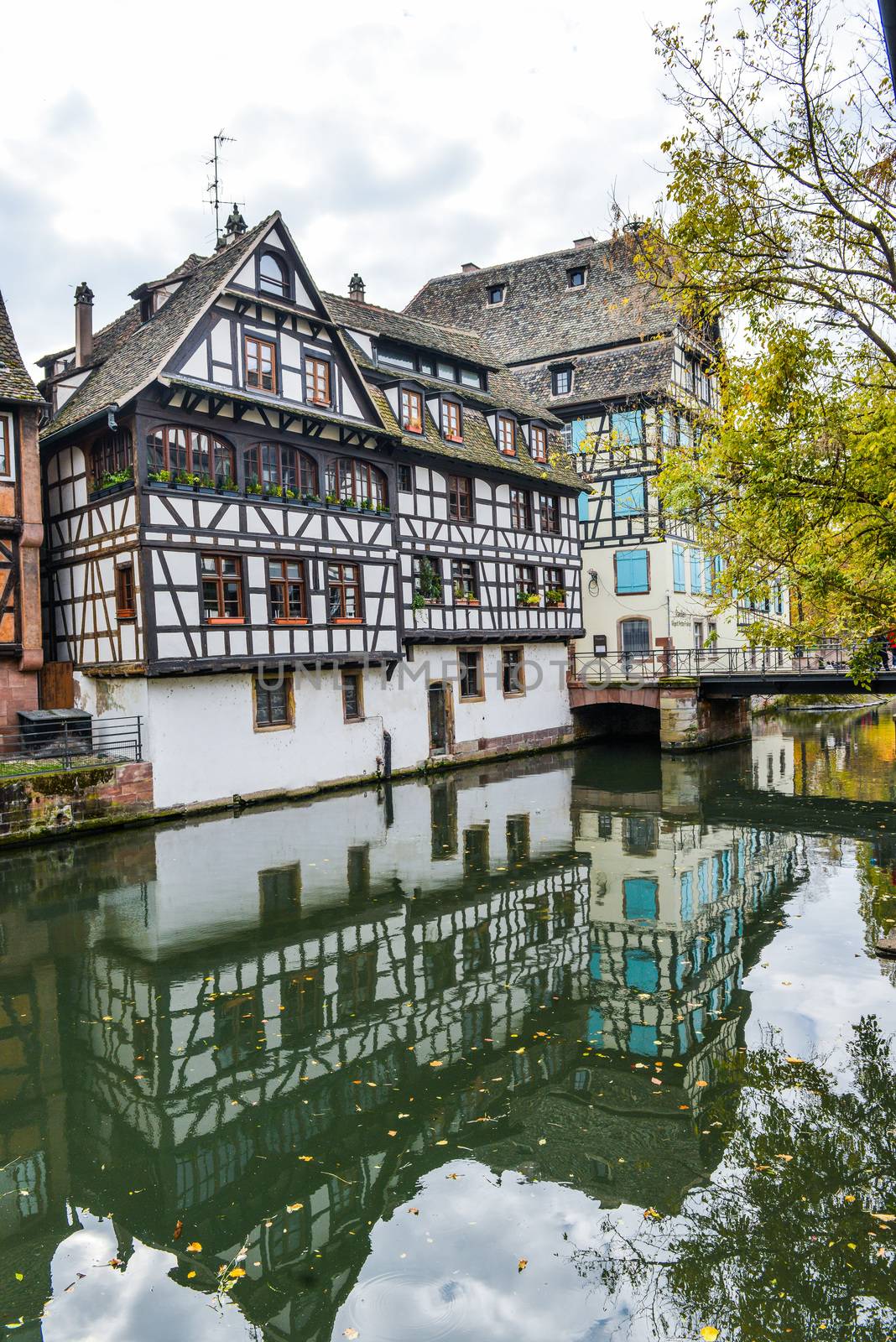 Strasbourg, water canal in Petite France area, Alsace, Bas Rhin