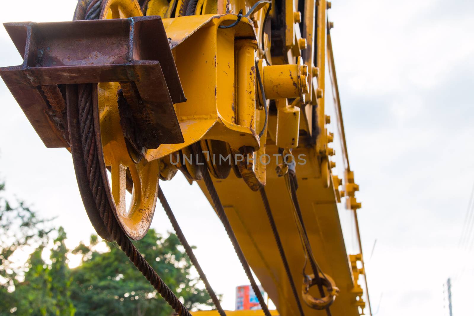 yellow Cranes and wire rope by N_u_T