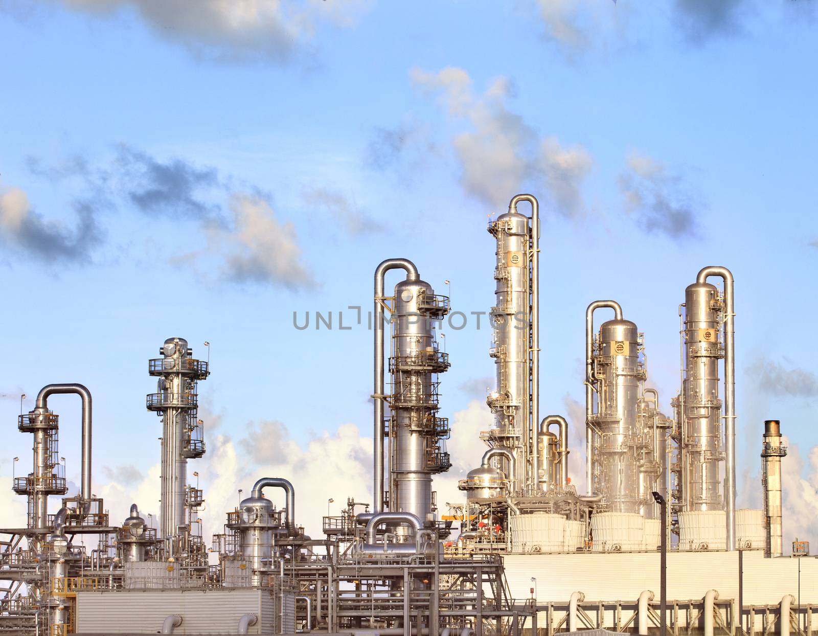  refinery petrochemical plant in heavy industry estate