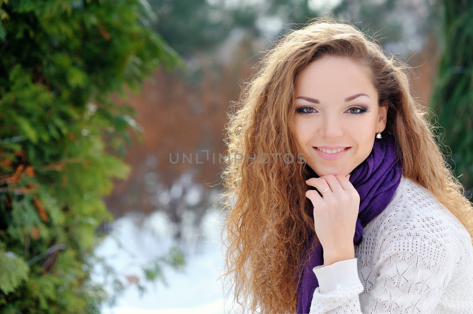 Young beautiful woman wearing winter clothing  by timonko