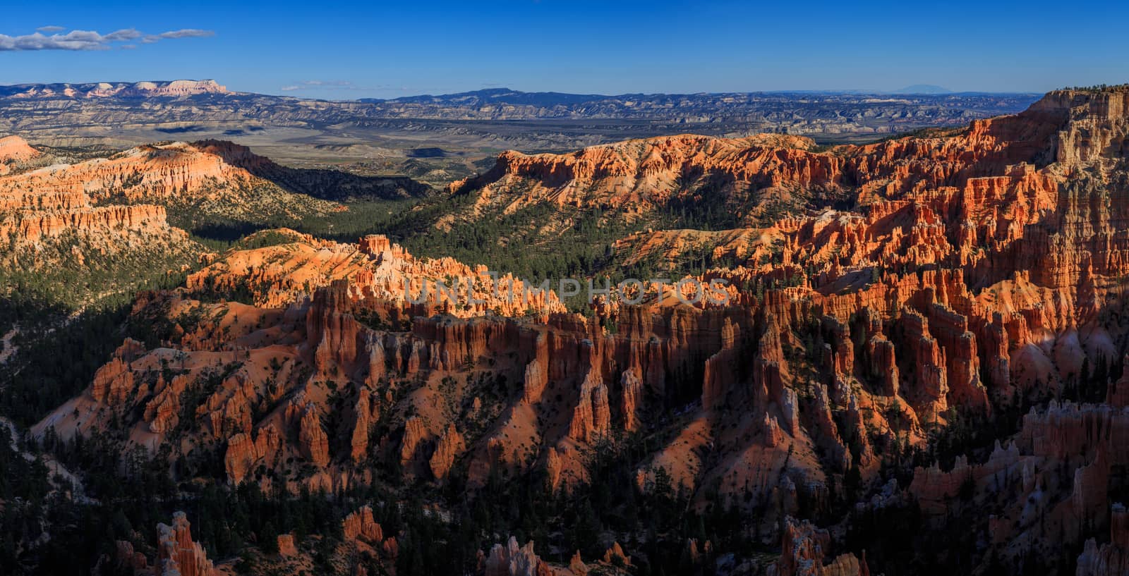 Amazing scenic view of the hoodoos. Bryce Canyon National Park, Utah, US