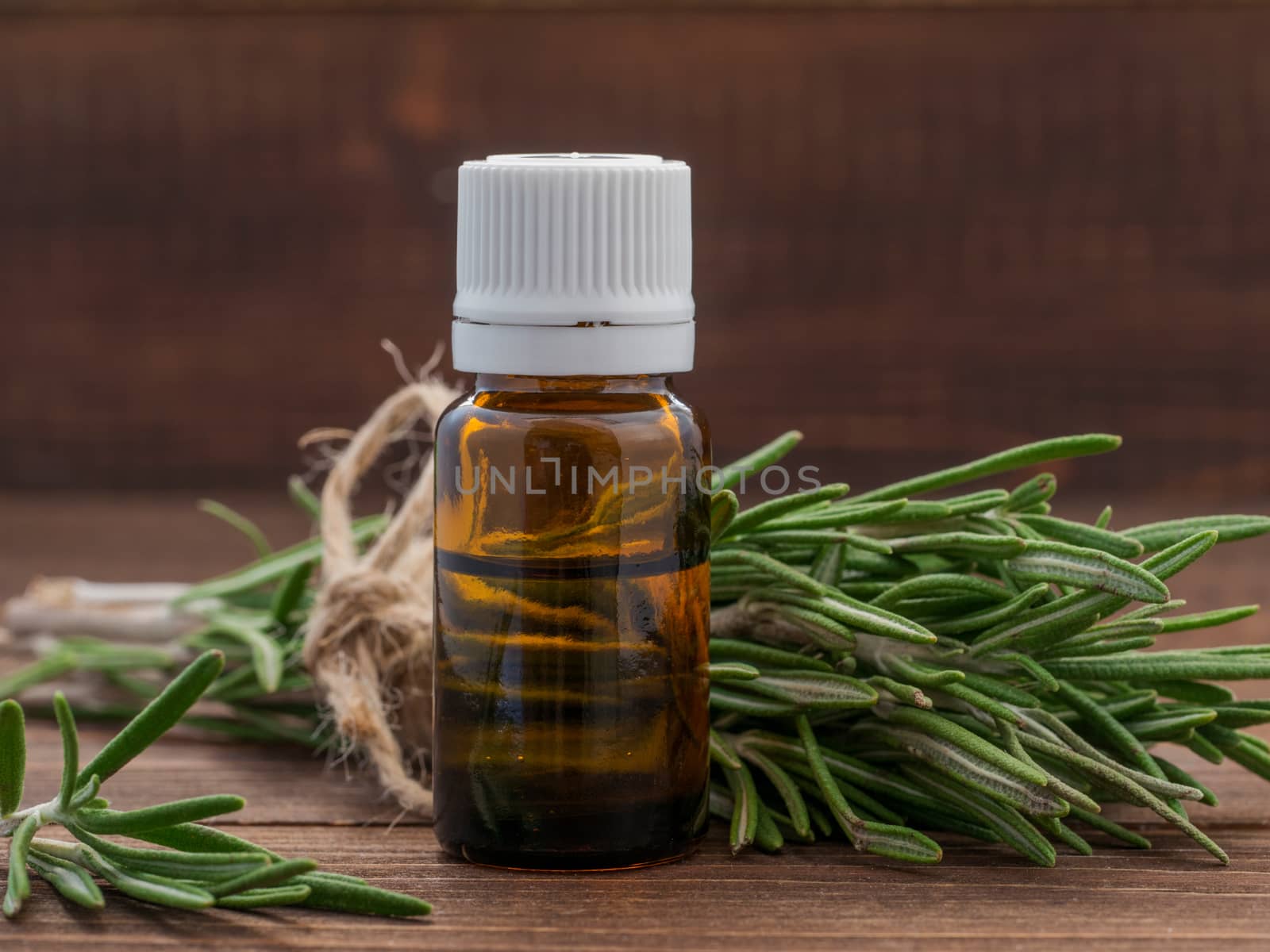 Rosemary essential oil by fascinadora