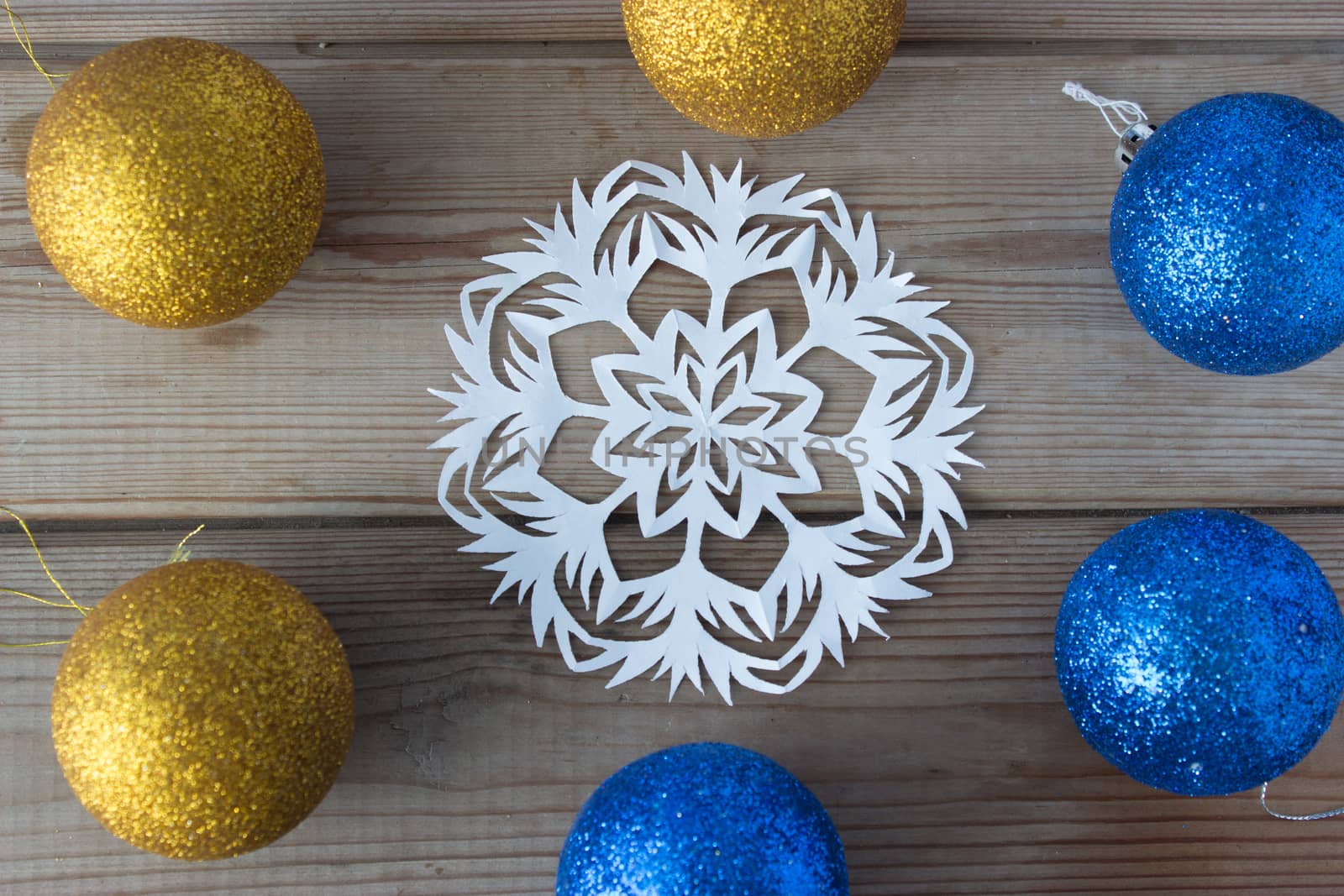 paper snowflake and Christmas balls by liwei12