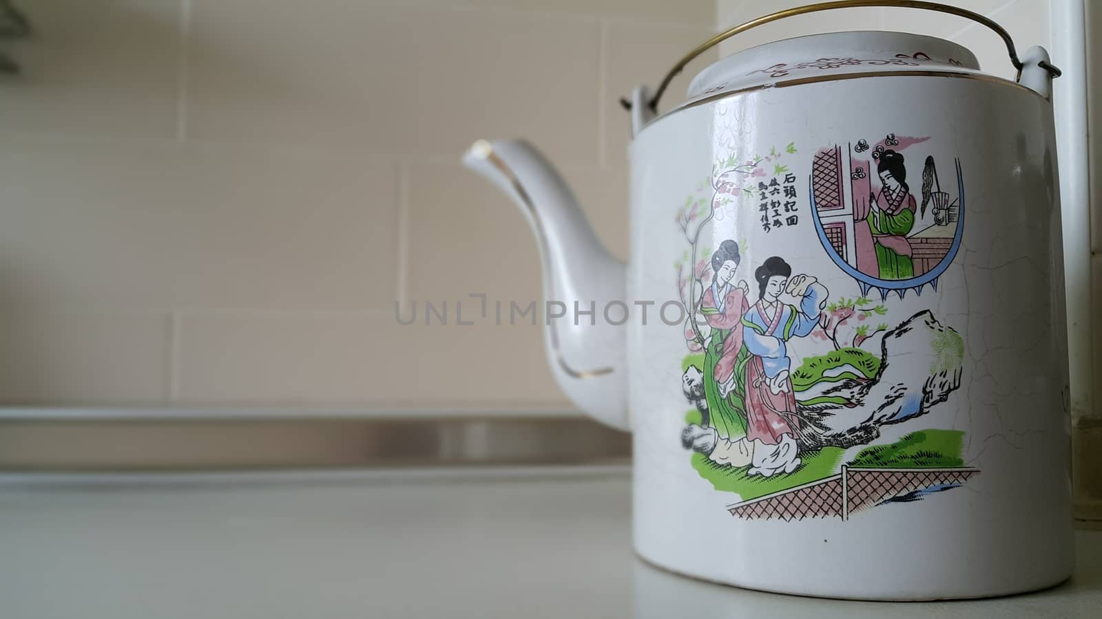 Chinese tea pot.