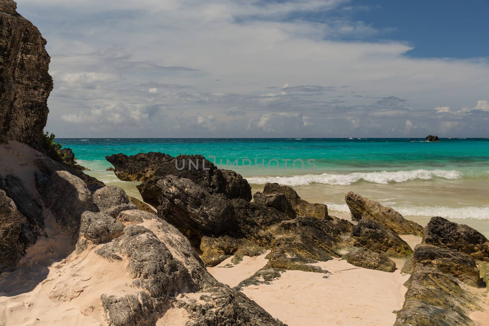 Horseshoe Bay Bermuda by chrisukphoto