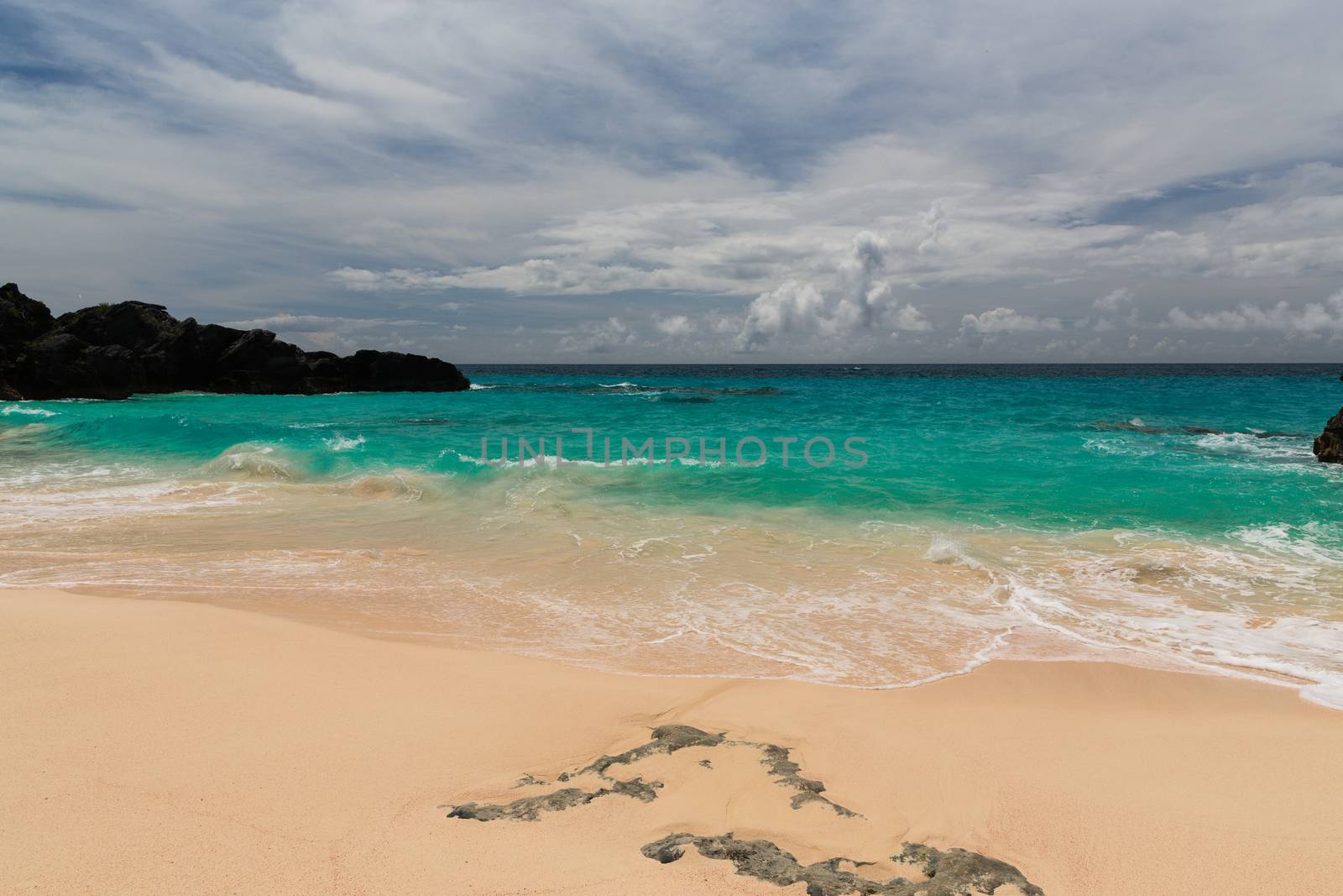 Horseshoe Bay Bermuda by chrisukphoto