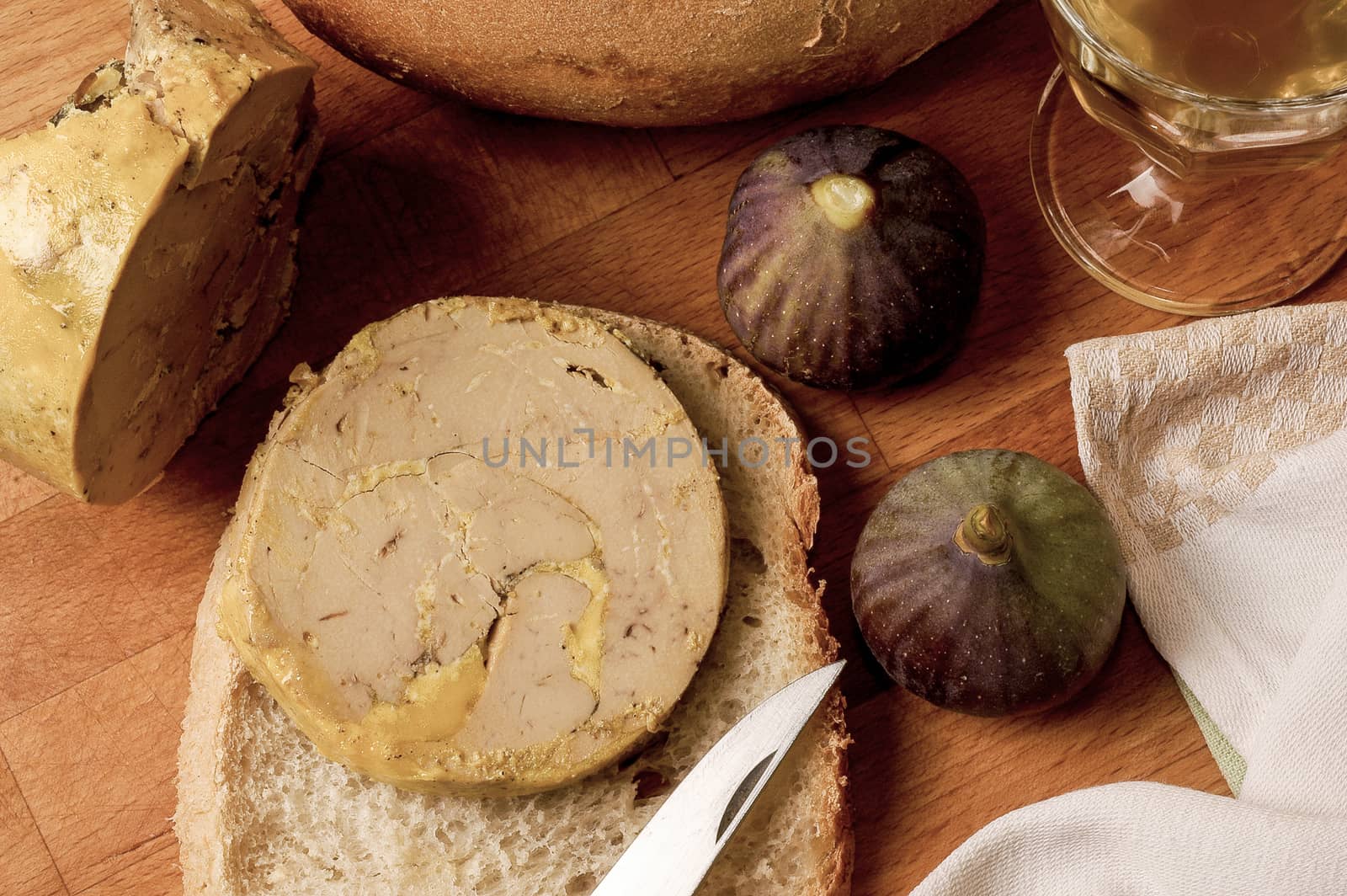 Slice of foie gras, Fig, Bread, Knife, France