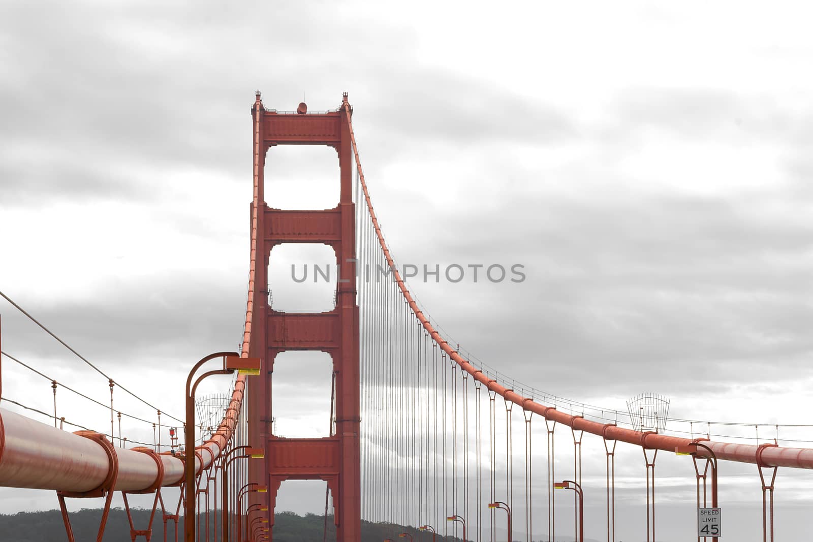 Golden Gate Bridge with traffic by rarrarorro