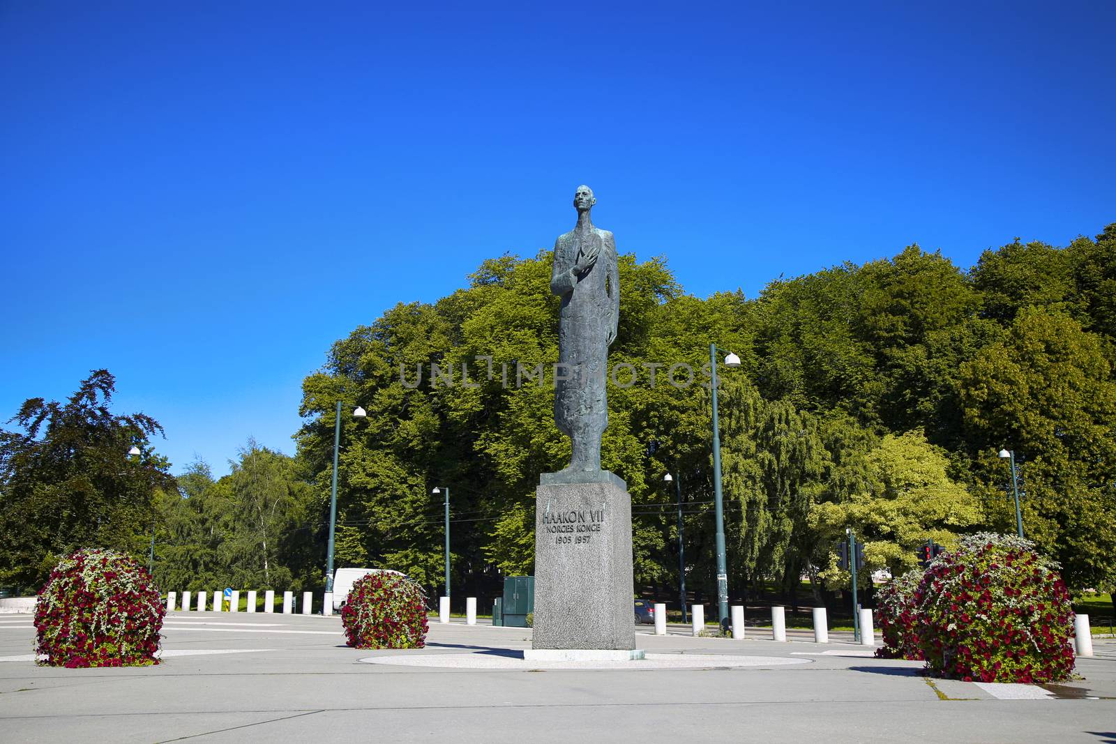 OSLO, NORWAY – AUGUST 17, 2016: Statue of King Haakon VII of Norway, Norges konge 1905 – 1957 located on Henrik Ibsens gate in Oslo, Norway on August 17,2016.