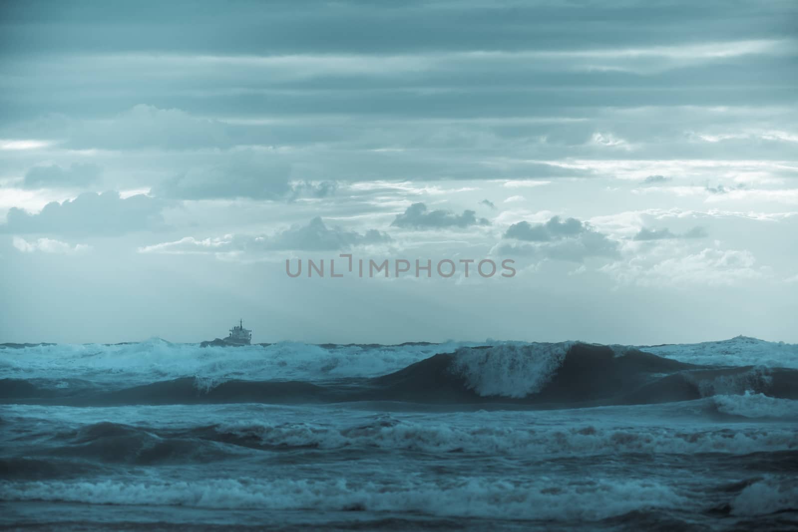 the landscape sea waves on sunset background