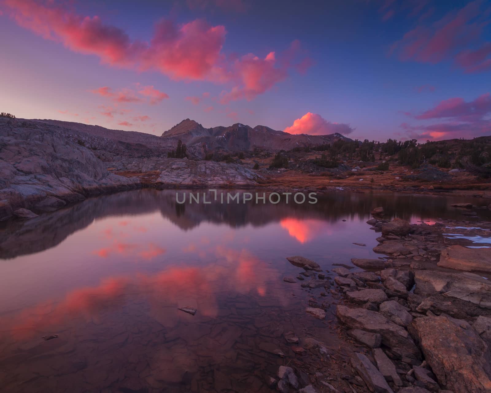 Alpenglow in Hoover wilderness by adonis_abril