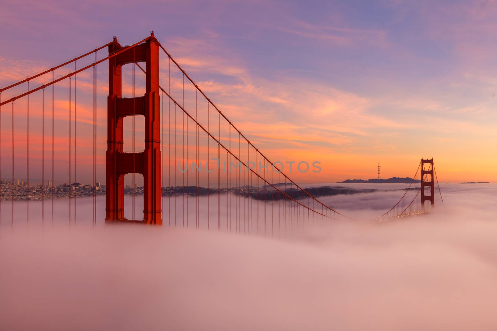 The Golden Gate Bridge During Sunset by adonis_abril