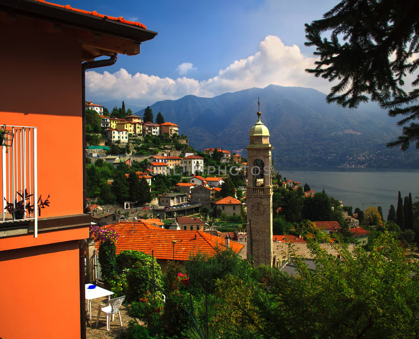 Lake Como Commune, Italy by adonis_abril