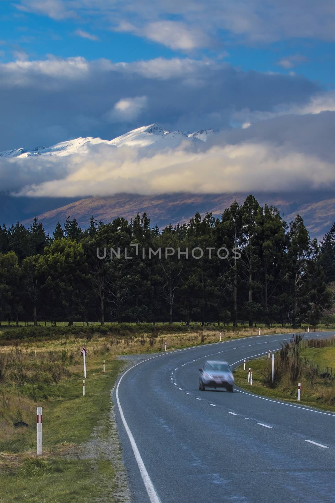 view point of route no.6 between lake te anau to queenstown new zealand