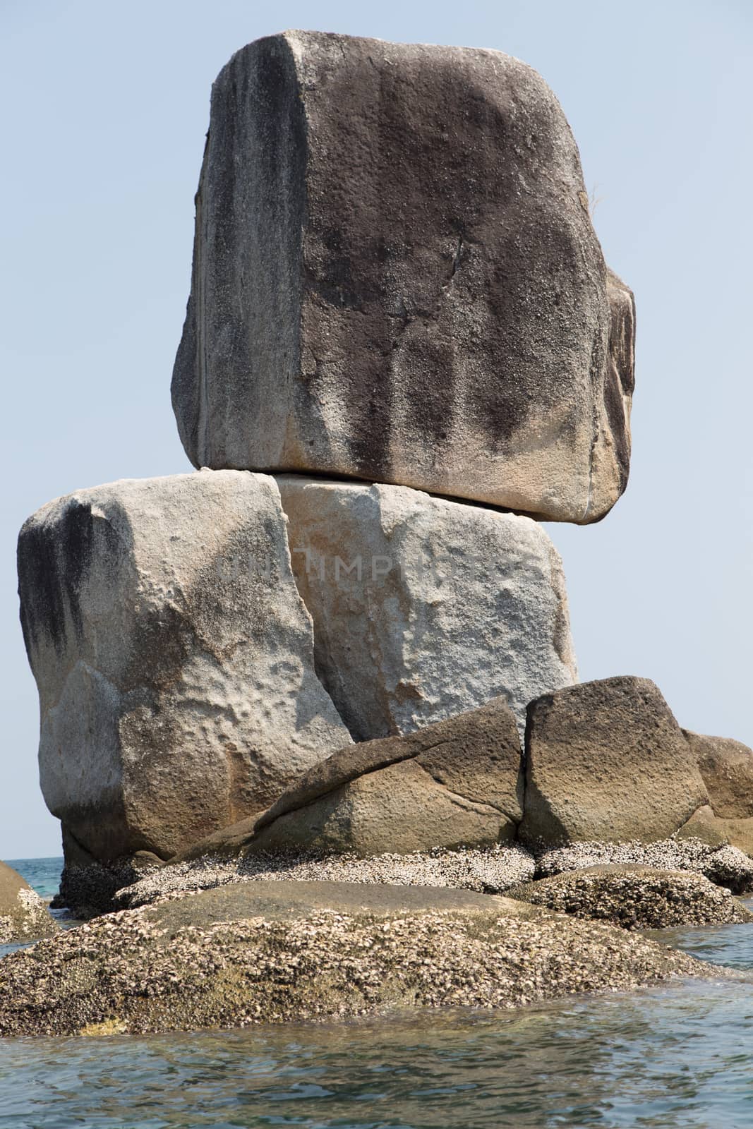 overlap pile up Stone at Hin-Son Island near lipe island of Anda by ngarare