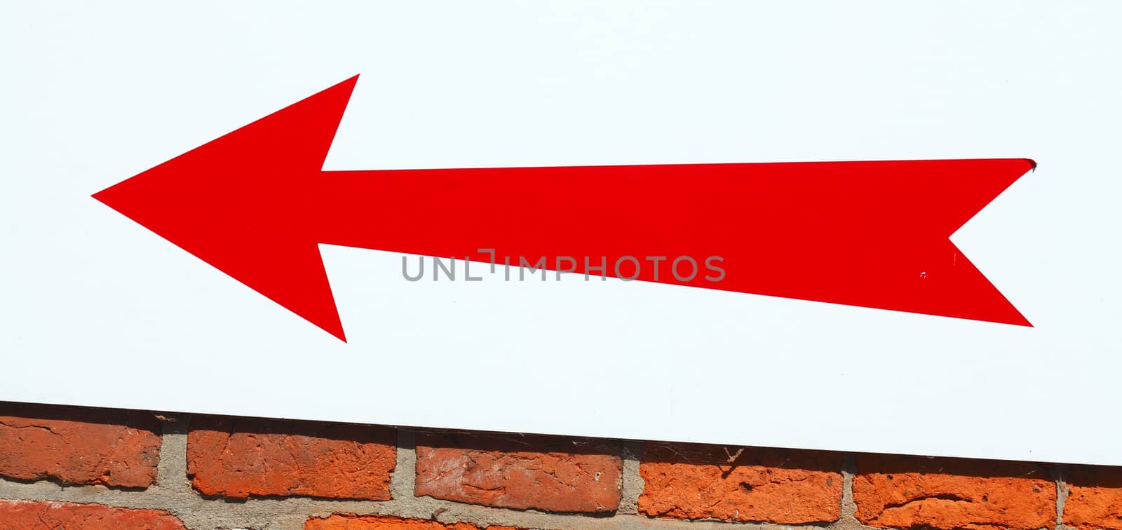 mark red  Arrow left