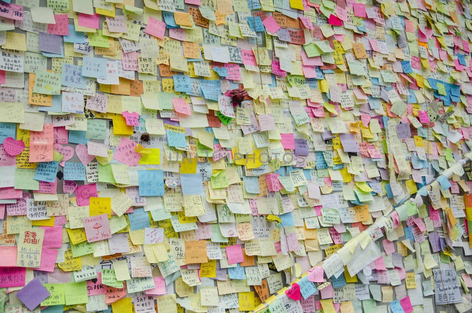 Colorful notes with suggestions on the wall
